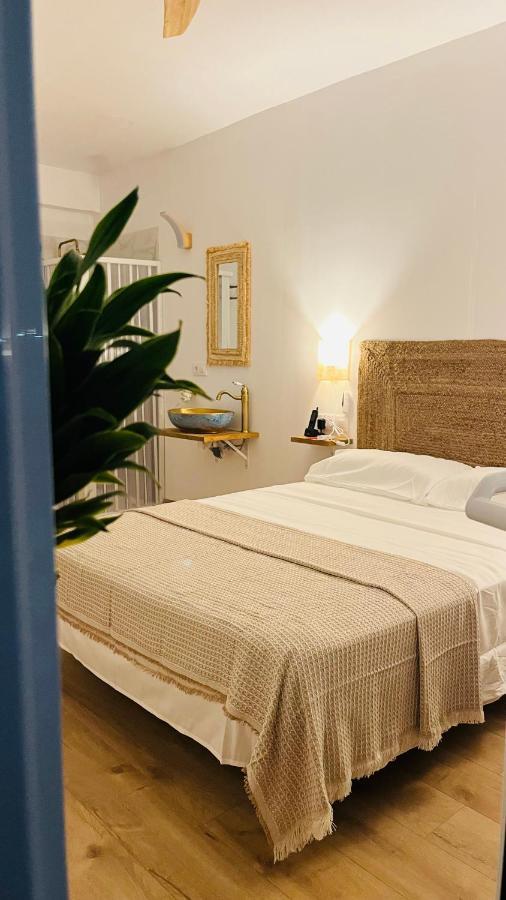 Hostal Playa Dreams Nautico Adults Garrucha Bagian luar foto