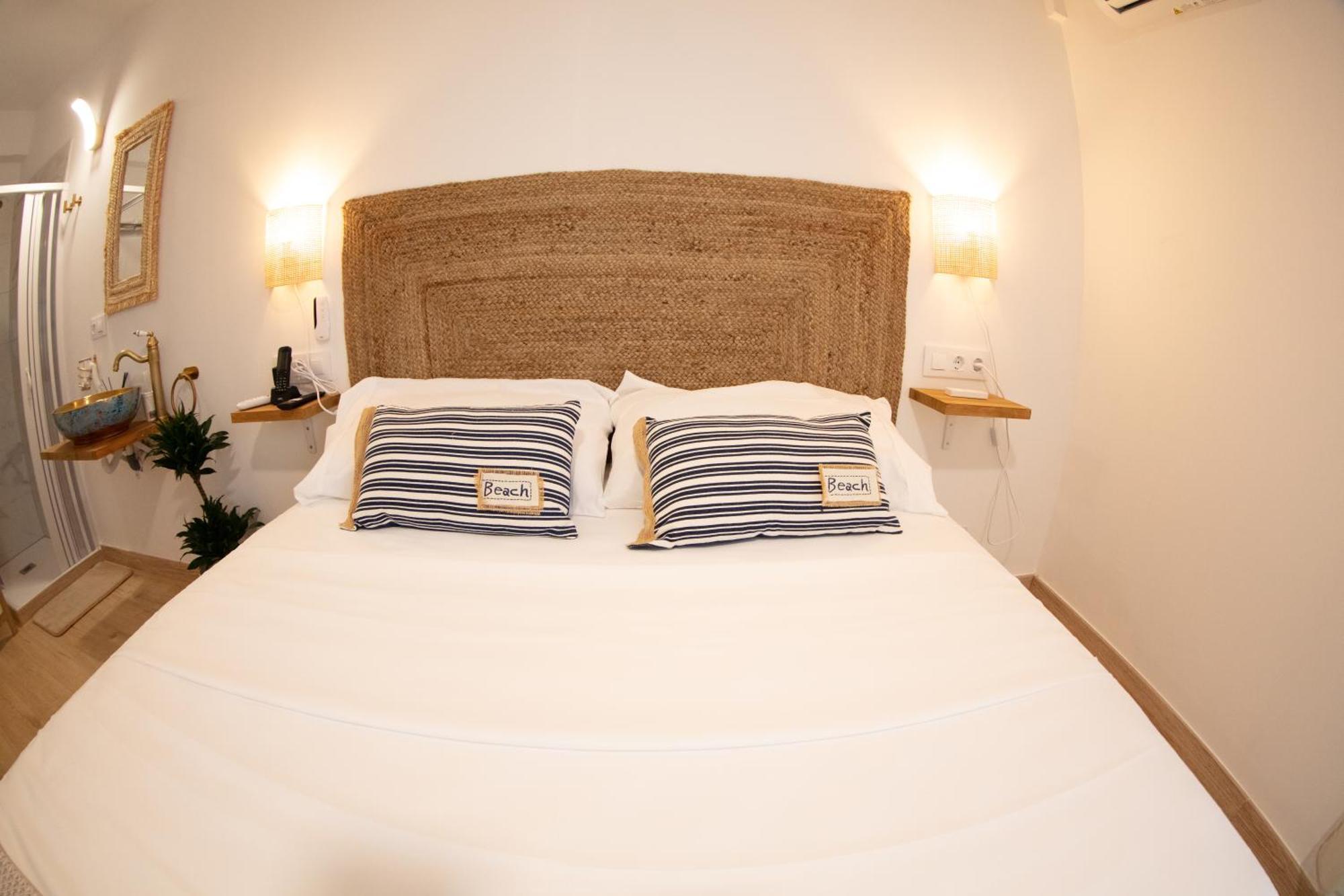 Hostal Playa Dreams Nautico Adults Garrucha Bagian luar foto