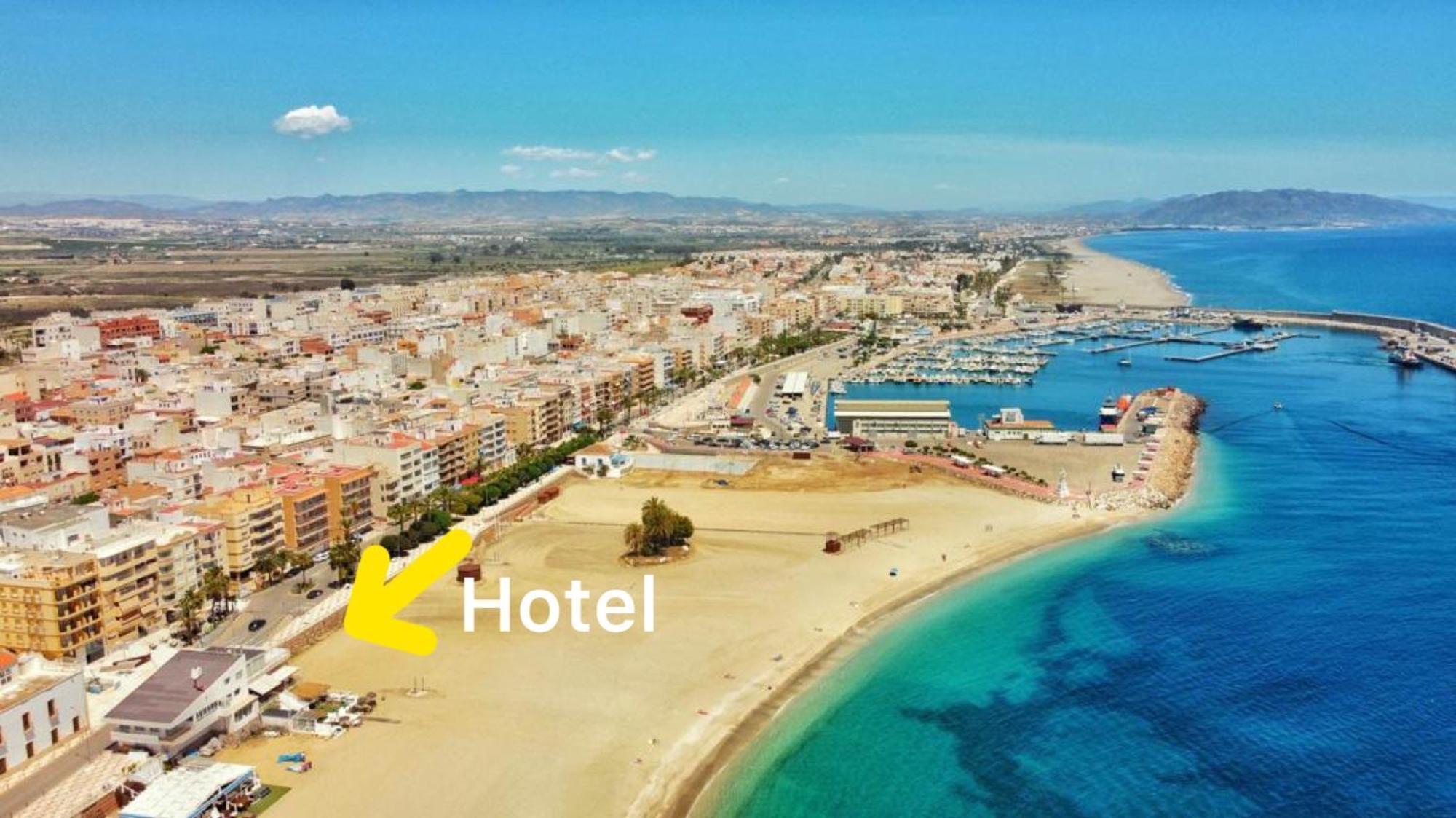 Hostal Playa Dreams Nautico Adults Garrucha Bagian luar foto
