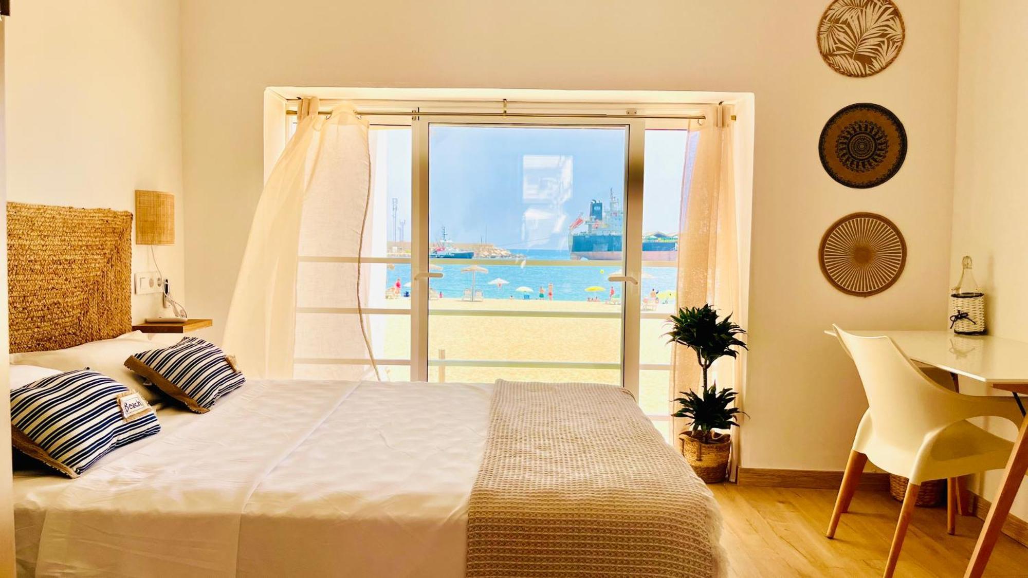 Hostal Playa Dreams Nautico Adults Garrucha Bagian luar foto